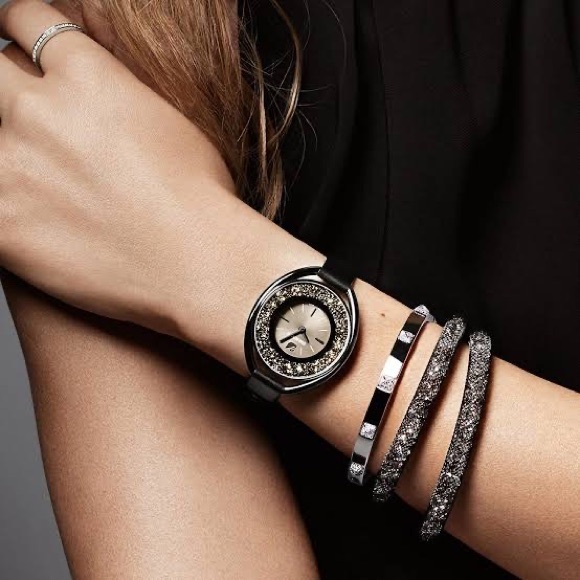 Swarovski Accessories - 🤩 SWAROVSKI Oval Analog Brown Dial Ladies Watch. Item No : 5158517